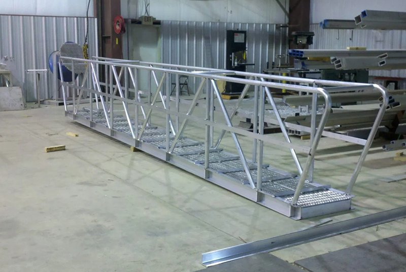 imgi_10_Marine-Stage-Gangway-scaled